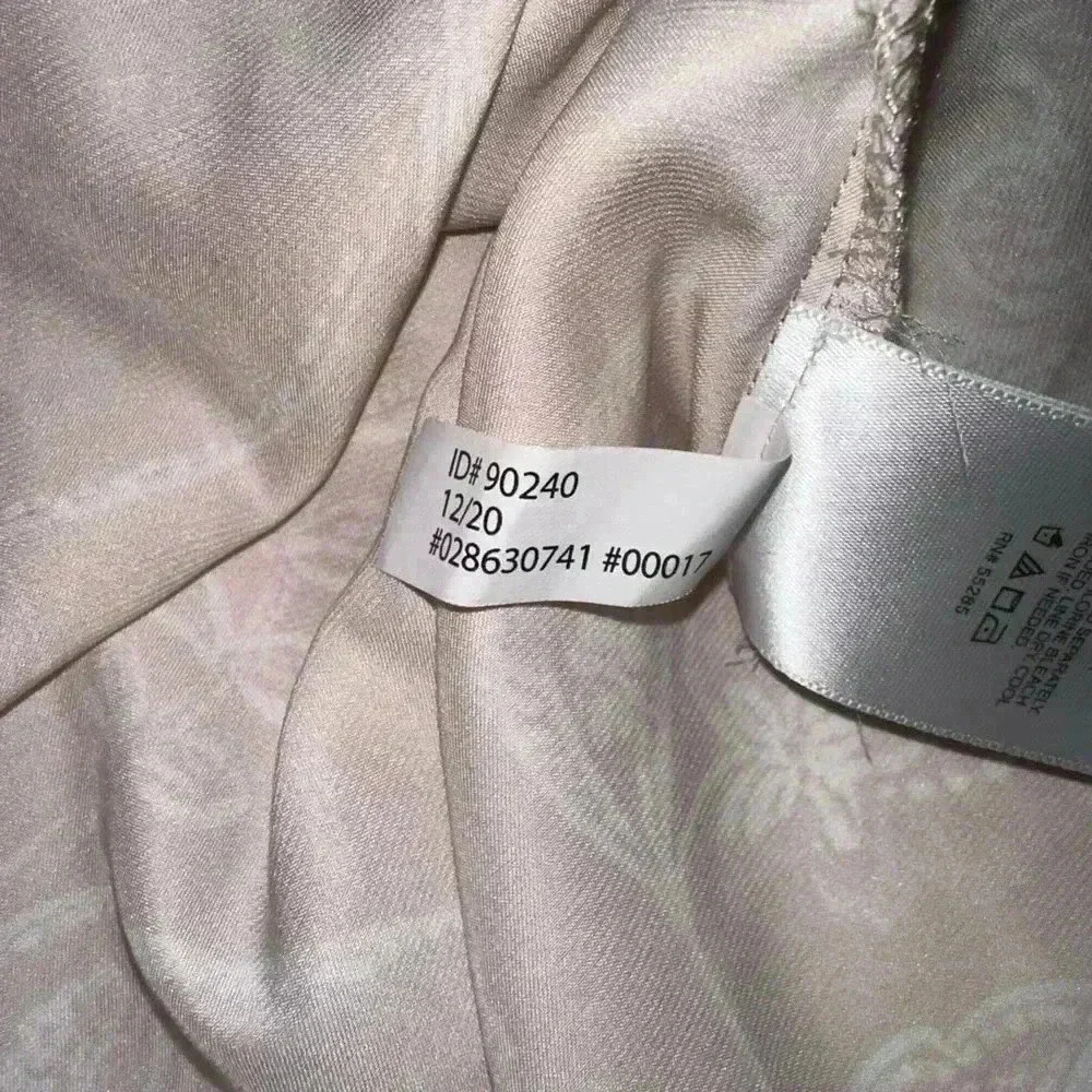 Women's Express Cami, Size M, Pink Blush with Floral Silky Polyester ruffles - Picture 8 of 10